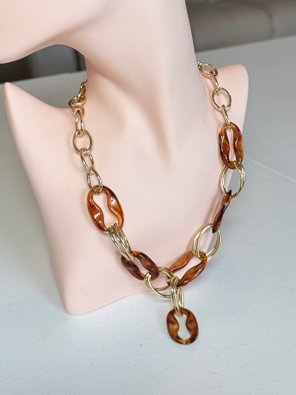 Gold-Tone Necklace with Tortoiseshell Brown Links